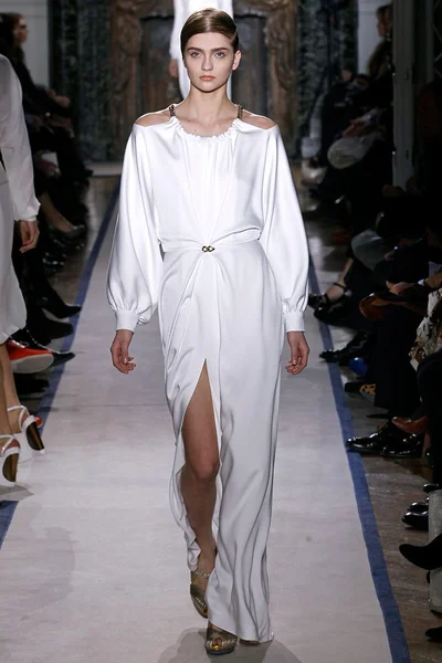Look 34
